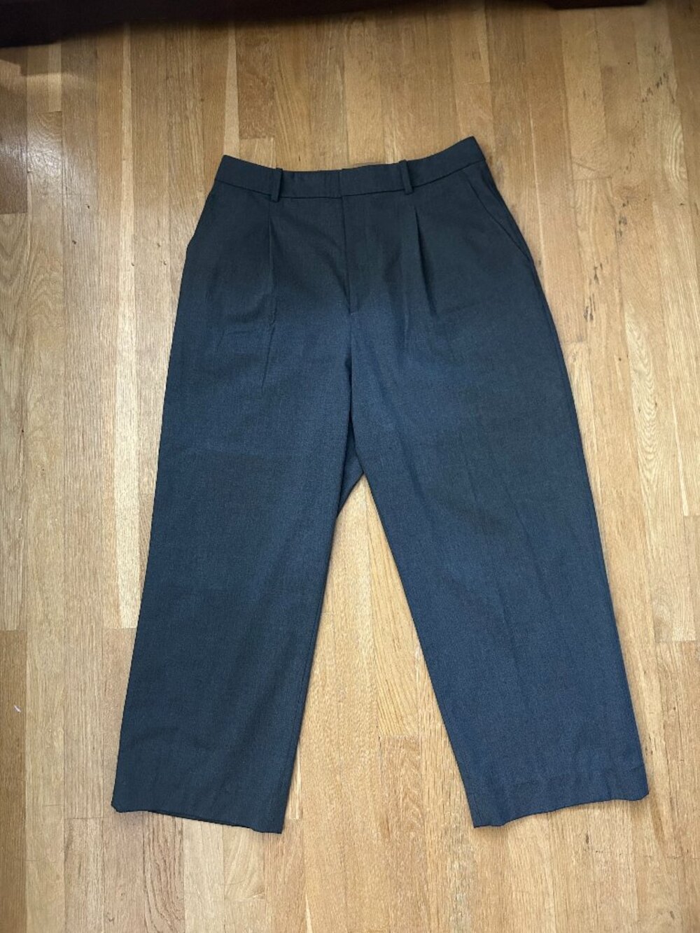 Uniqlo Pleated Wide Leg Pants Charcoal Grey Size L